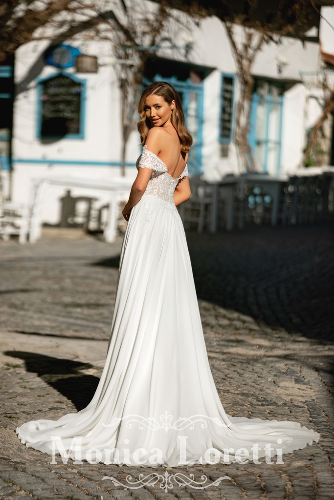 8181 Off-shoulders sleeves