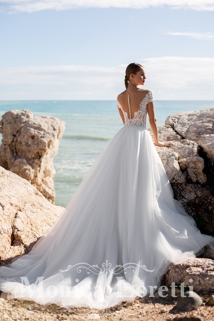LAVINIA