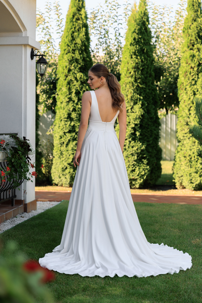 NM0005 ivory