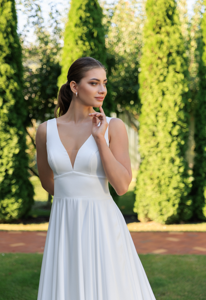 NM0005 ivory