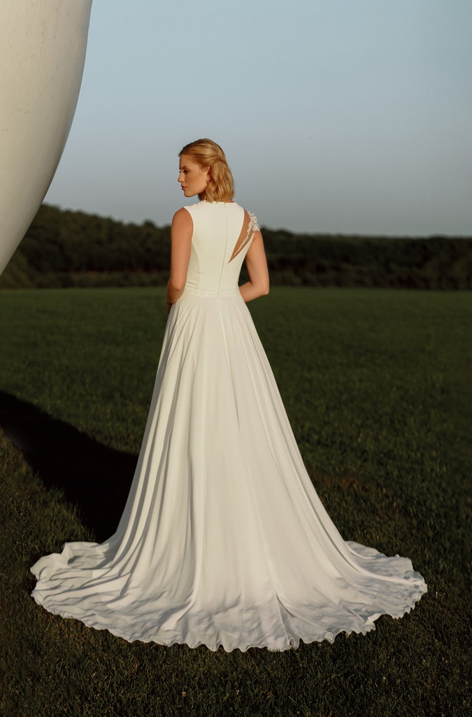 NM0007 ivory