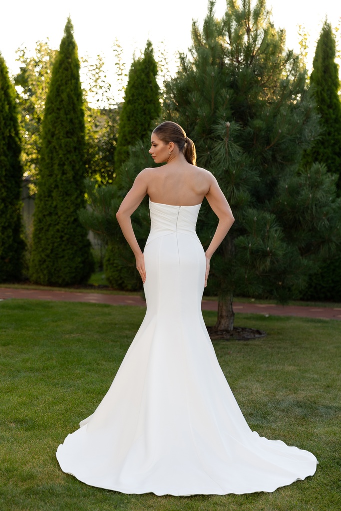 NM0011 ivory