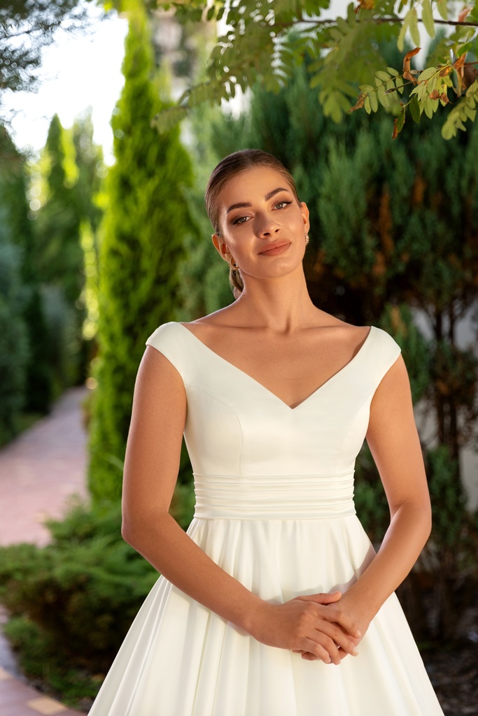 NM0016 ivory