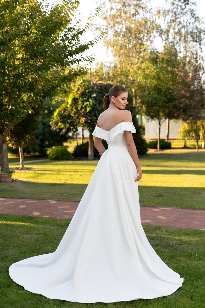 NM0021 ivory