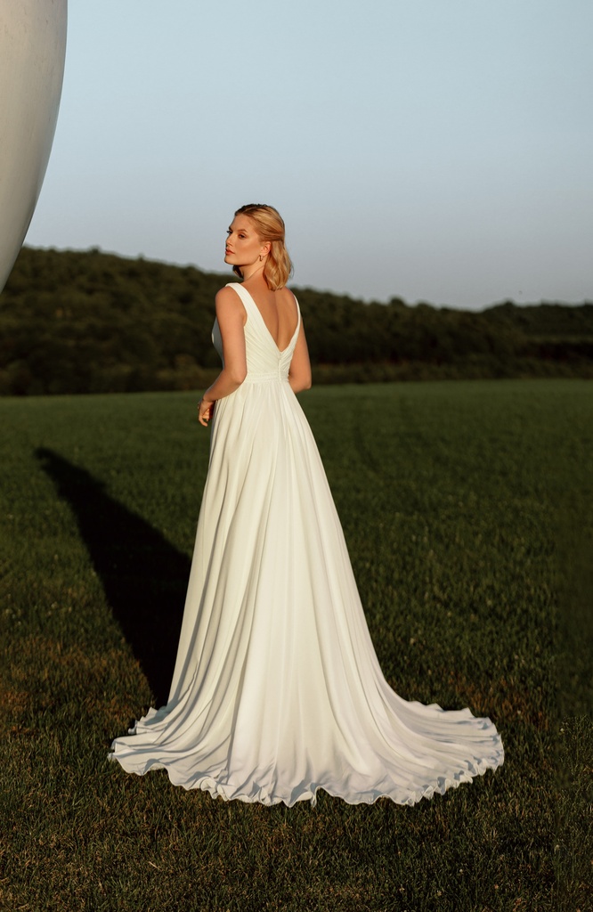 NM0025 ivory