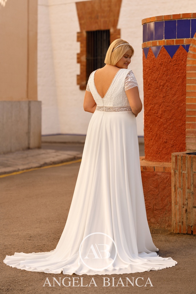 1084 Curvy ivory