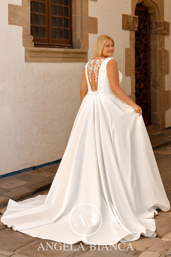 1086 Curvy ivory