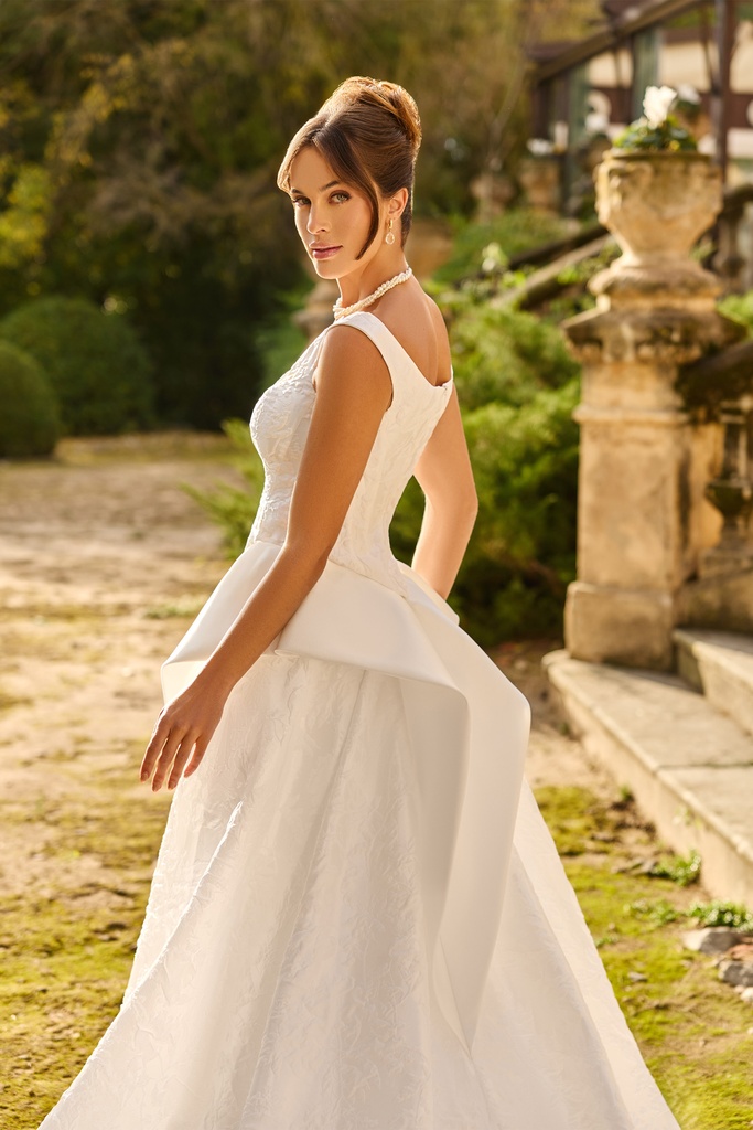 8070 Detachable skirt