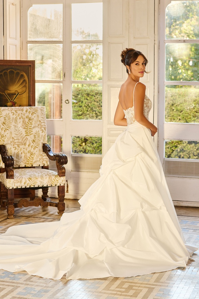 8076 Taffeta skirt