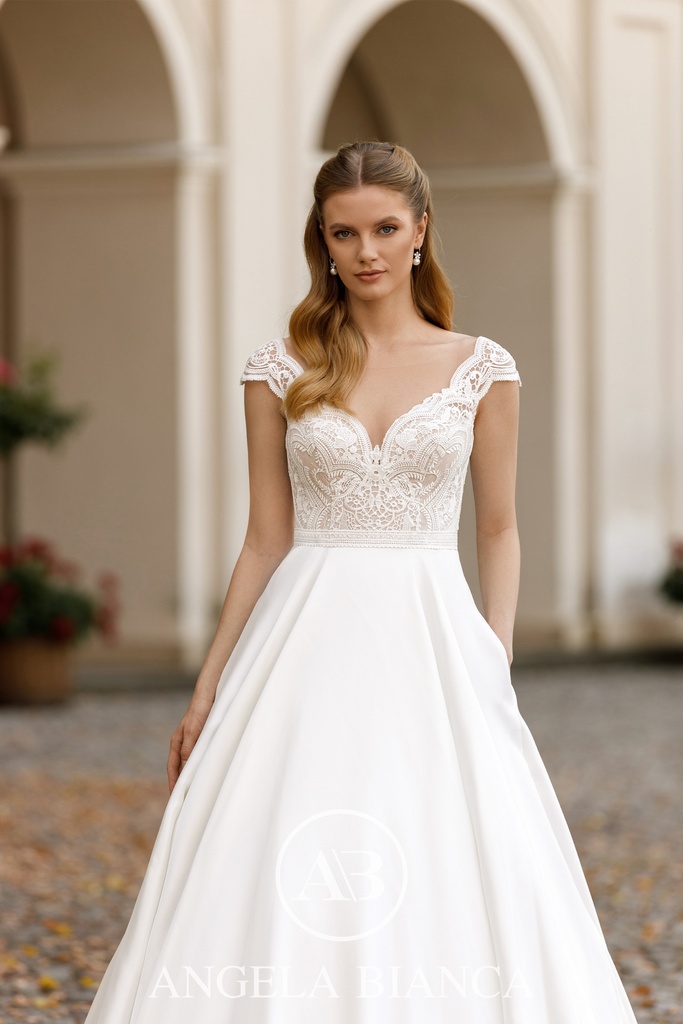1103 bodice